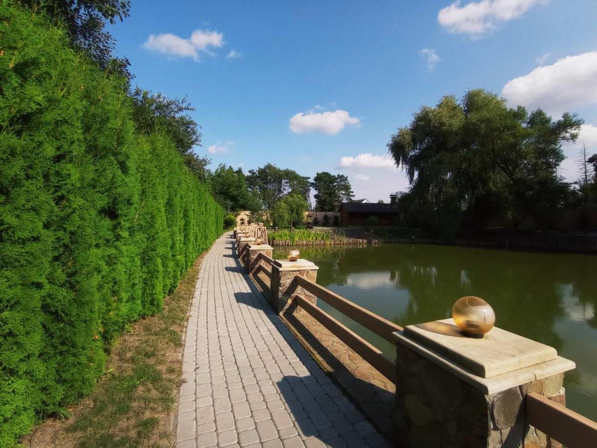 Готельно-Ресторанний Комплекс Прованс Парк Počaïv Esterno foto